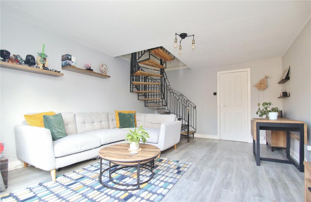 Additional property image - Mendip Close, Verwood, Dorset, BH31