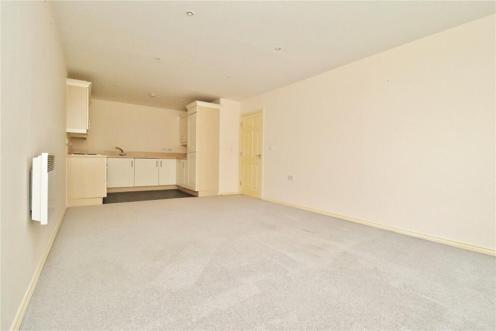 Additional property image - Heron House, 2 Peel Close, Verwood, Dorset, BH31
