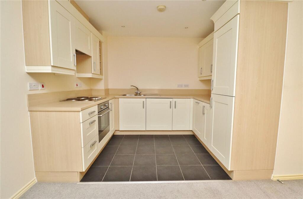 Additional property image - Heron House, 2 Peel Close, Verwood, Dorset, BH31