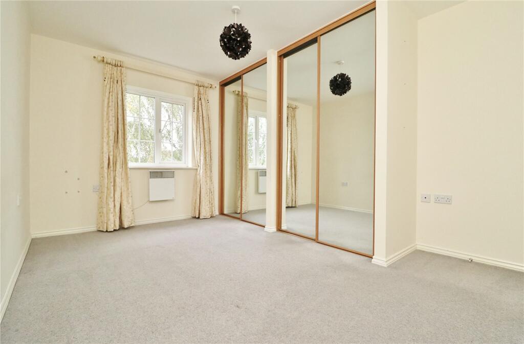 Additional property image - Heron House, 2 Peel Close, Verwood, Dorset, BH31