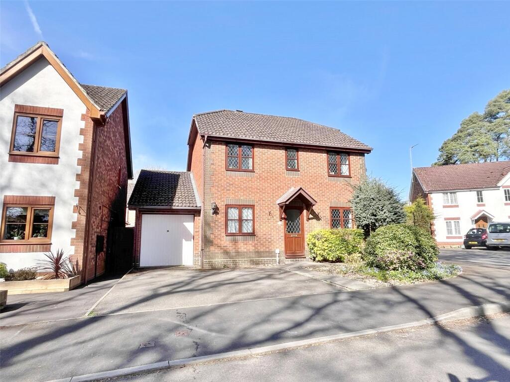 Main image of property: Hainault Drive, Verwood, Dorset, BH31