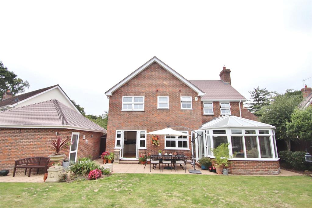 4 bedroom detached house for sale in Stagswood, Verwood, Dorset, BH31
