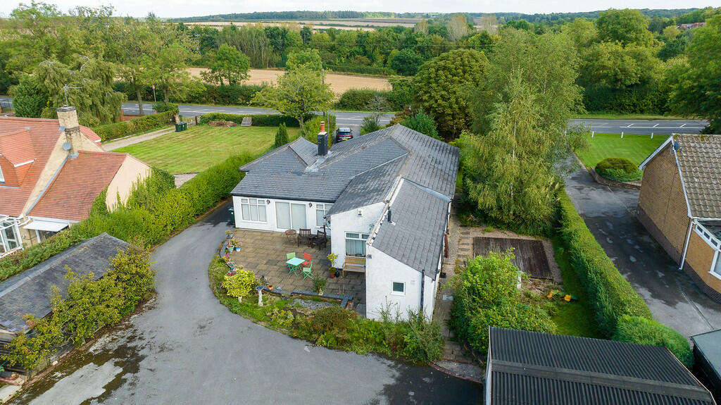 3 bedroom detached bungalow for sale in Melton Road, Stanton on the