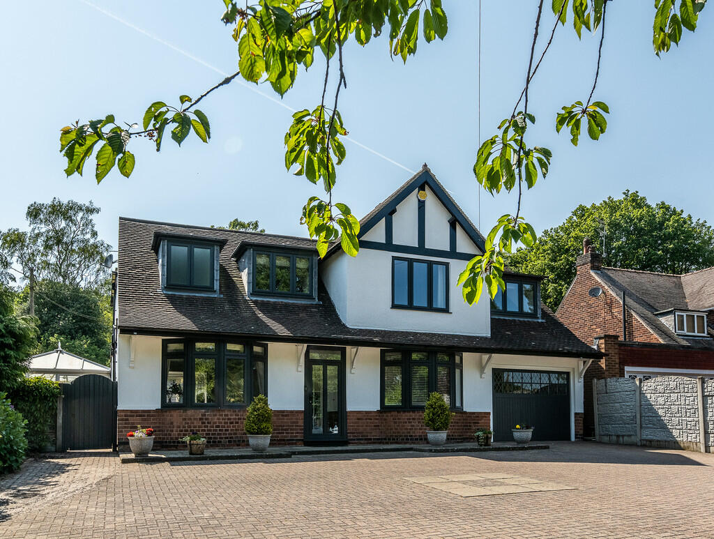 5 bedroom detached house for sale in Nottingham Road, Ravenshead, NG15