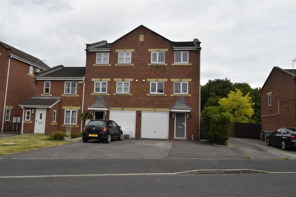 Main image of property: Cludd Avenue, Newark