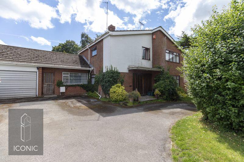 4 bedroom detached house for sale in Shakespeare Way, Taverham, Norwich