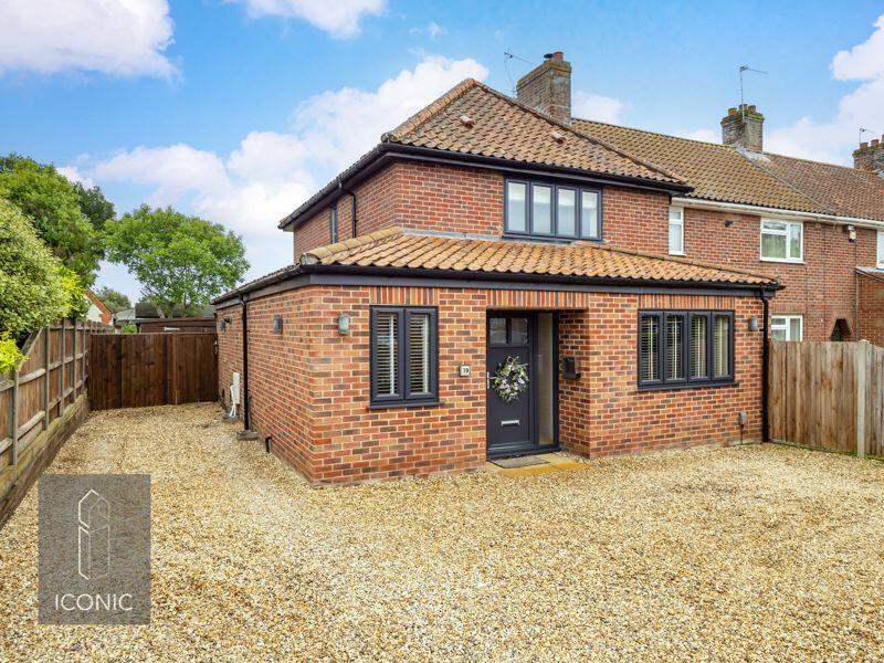 3 bedroom semidetached house for sale in Richmond Road, New Costessey