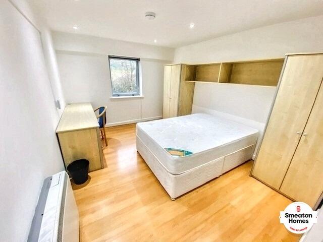 Main image of property: Original Classic Studio, 28 Central Park Avenue, Plymouth, Devon, PL4 6NE
