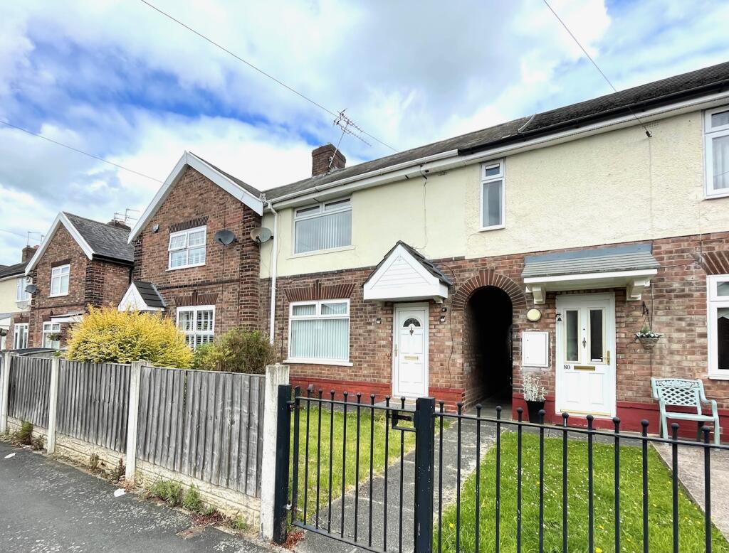 3 bedroom semidetached house for rent in Alder Avenue, Widnes , WA8