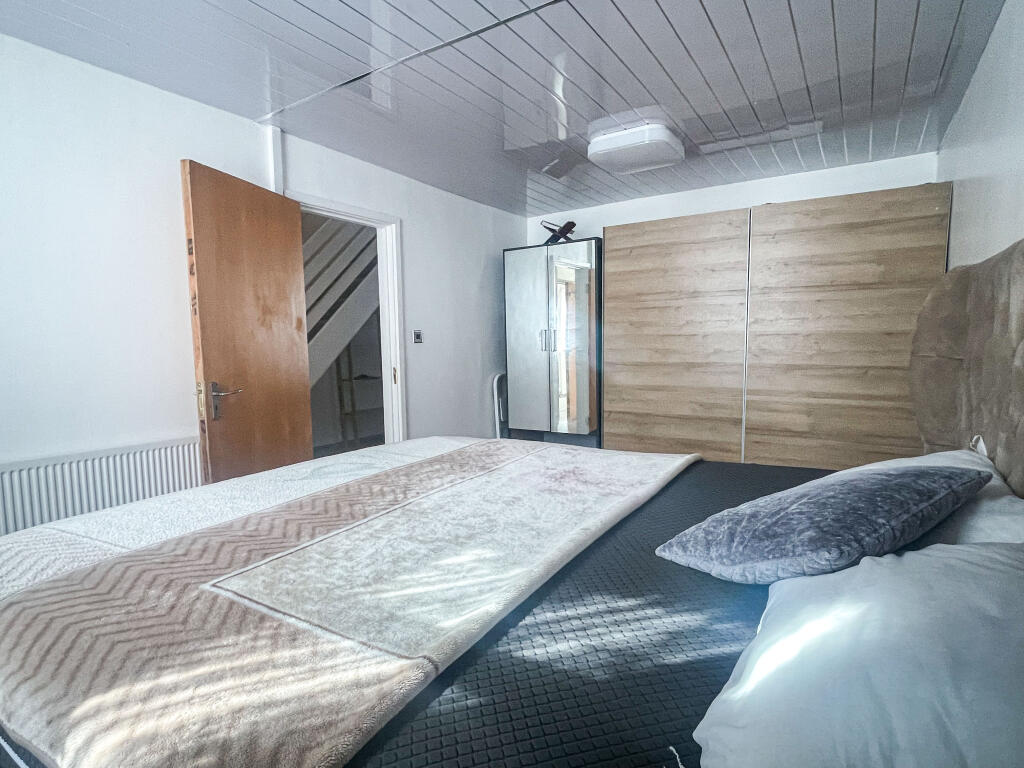 Additional property image - 27 Bassett Croft, Birmingham, B10 0EB