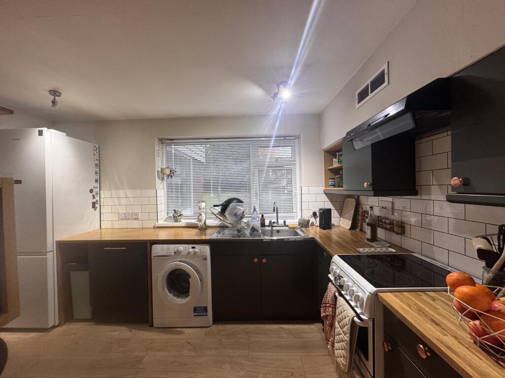 Additional property image - Stockdale Place, Birmingham, B15 3XH
