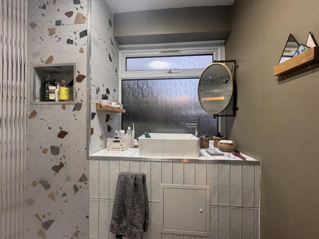 Additional property image - Stockdale Place, Birmingham, B15 3XH