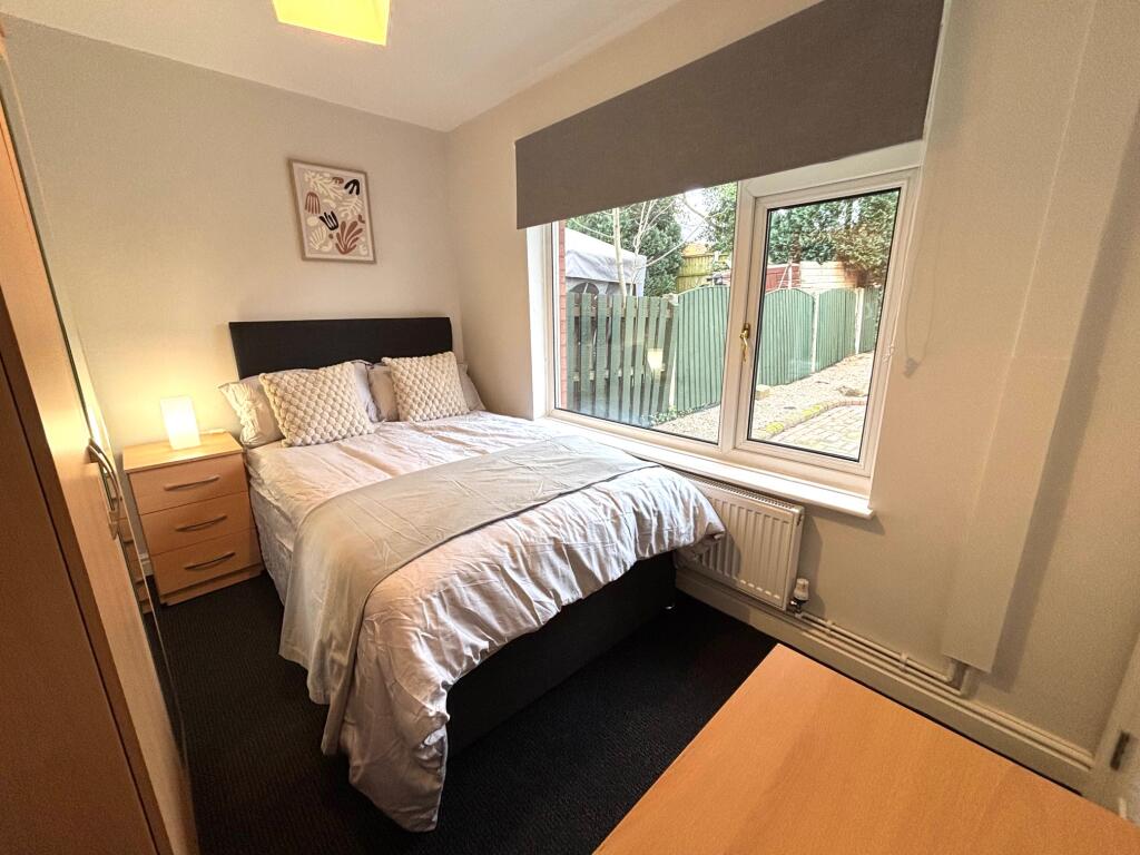 Main image of property: 72 Rowland Close, Warrington, WA2 0DQ