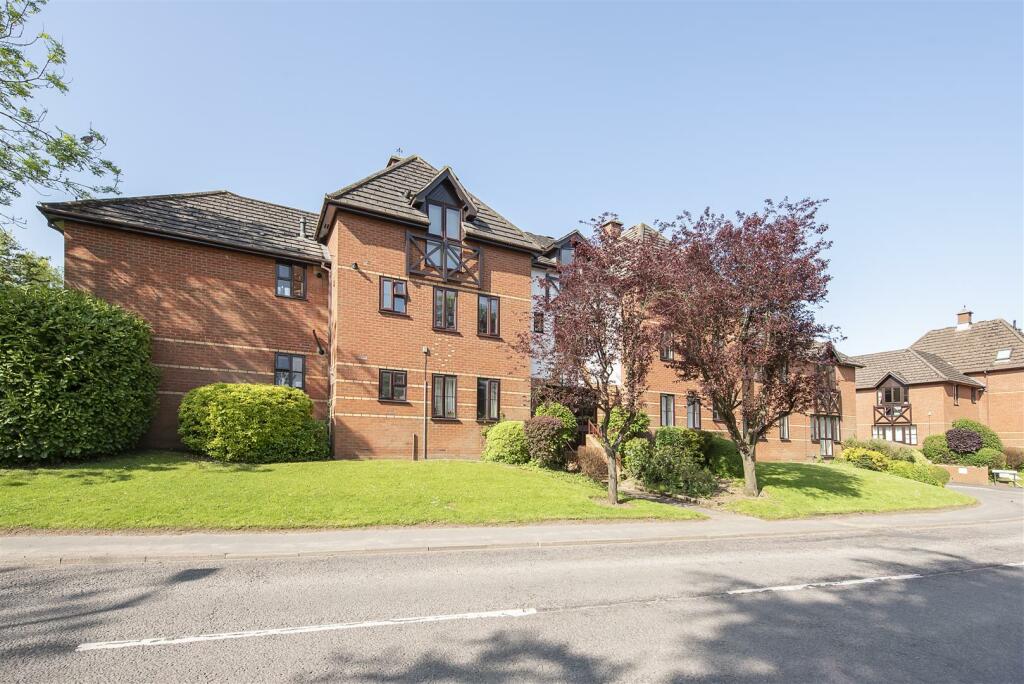 Studio flat for sale in Balfour Court, Station Road, Harpenden, AL5