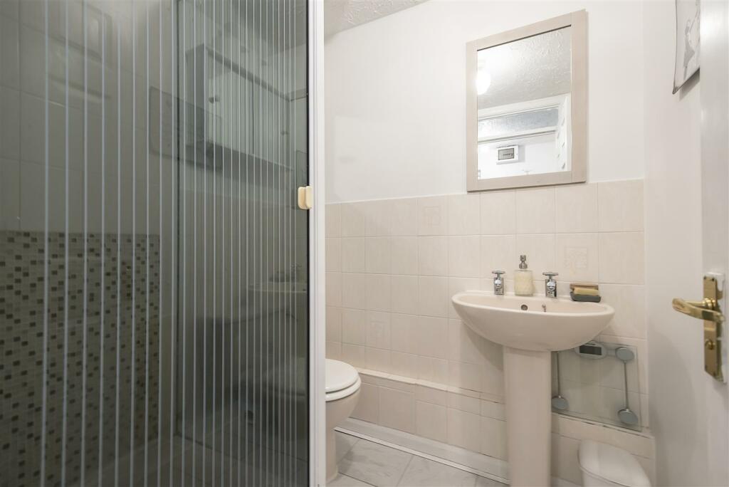 Studio flat for sale in Balfour Court, Station Road, Harpenden, AL5