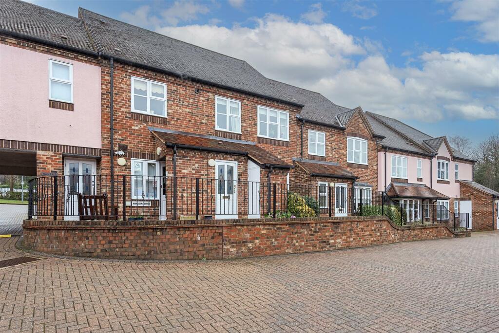 1 bedroom flat for sale in Sun Lane, Harpenden, AL5