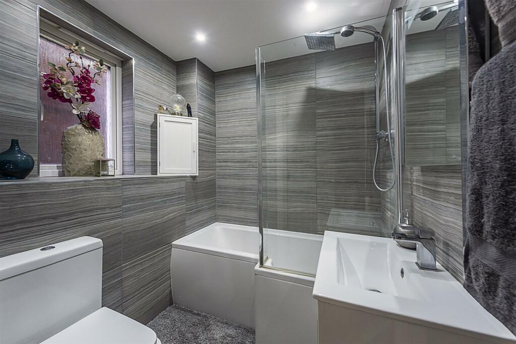 Additional property image - Stathams Court, Hemel Hempstead Road, Redbourn, Hertfordshire