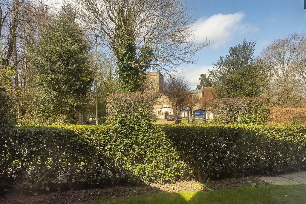 Additional property image - Stathams Court, Hemel Hempstead Road, Redbourn, Hertfordshire