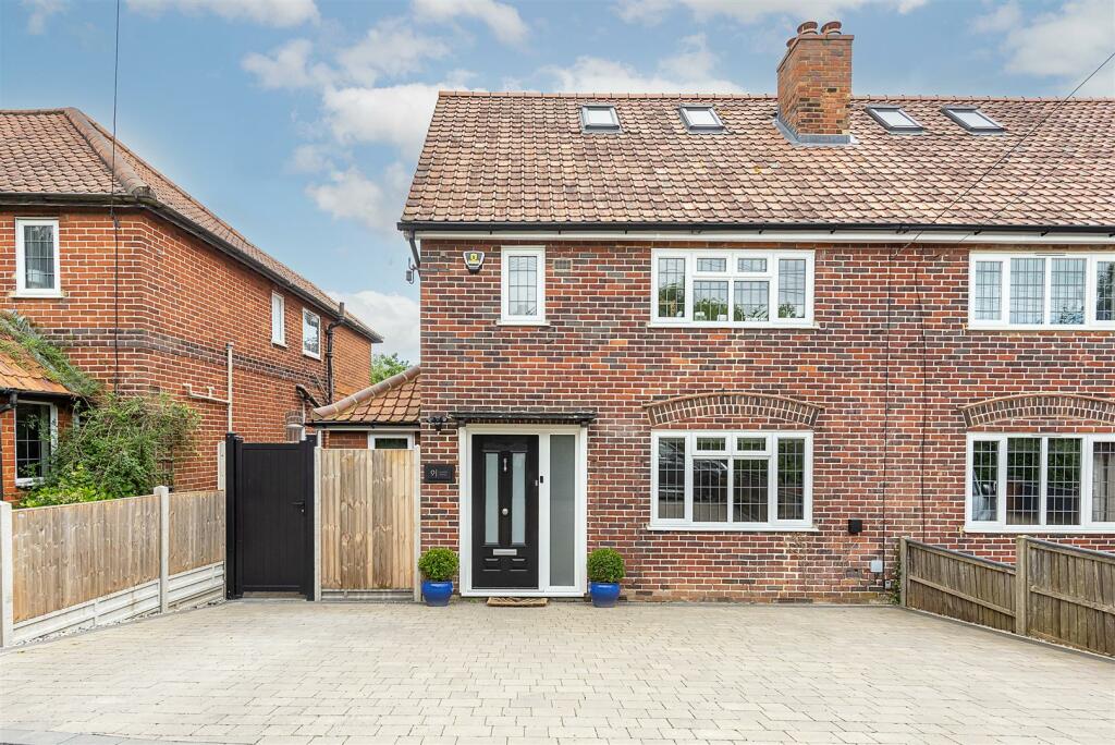 4 bedroom semidetached house for sale in Langdale Avenue, Harpenden, AL5