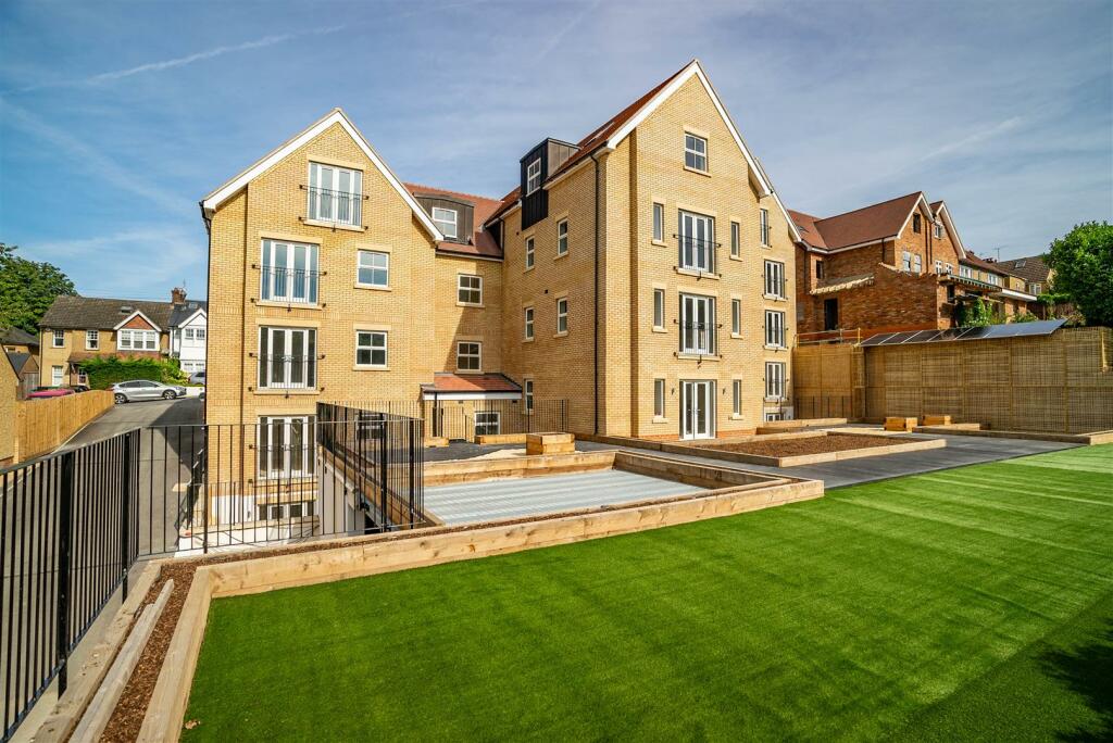 Additional property image - Bloomfield Road, Harpenden