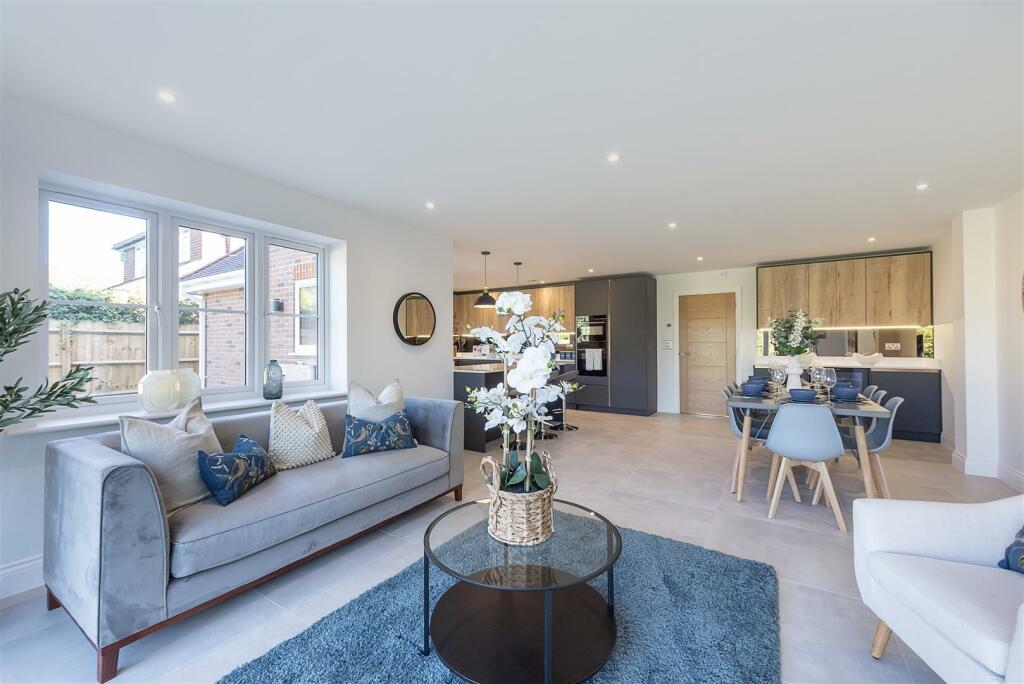 Additional property image - Woodstock Road North, St. Albans