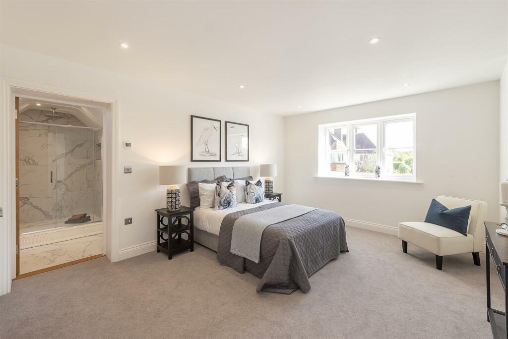 Additional property image - Woodstock Road North, St. Albans