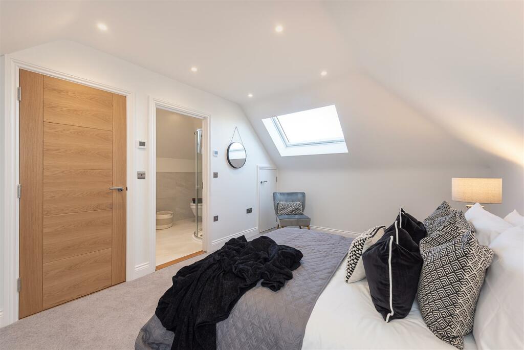 Additional property image - Woodstock Road North, St. Albans