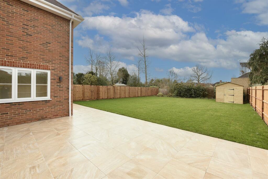 Additional property image - Woodstock Road North, St. Albans