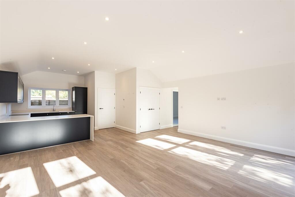 Additional property image - Moreton End Lane, Harpenden