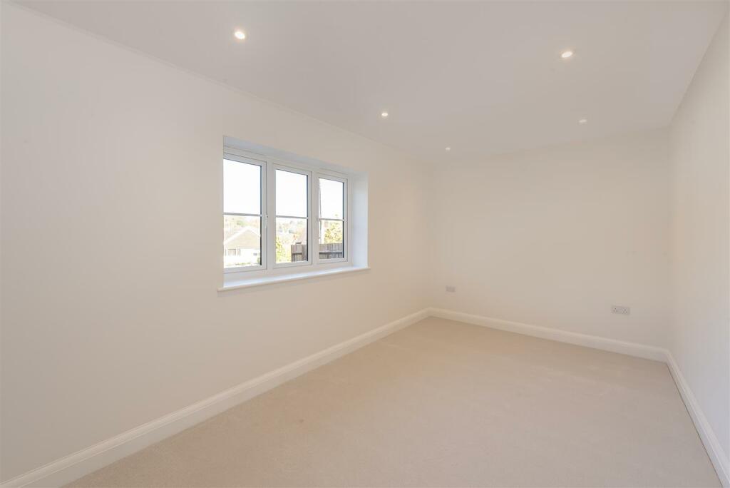 Additional property image - Moreton End Lane, Harpenden