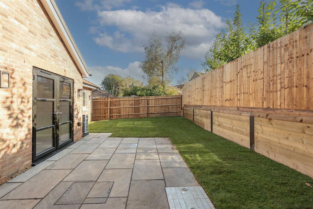 Additional property image - Moreton End Lane, Harpenden