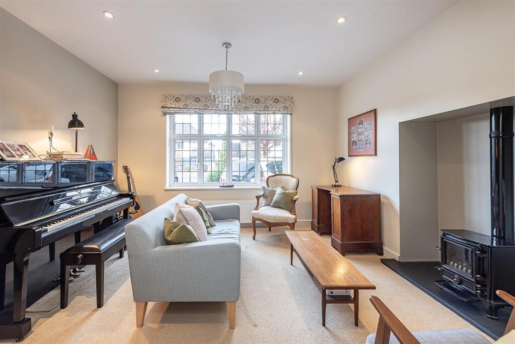 Additional property image - Dalkeith Road, Harpenden