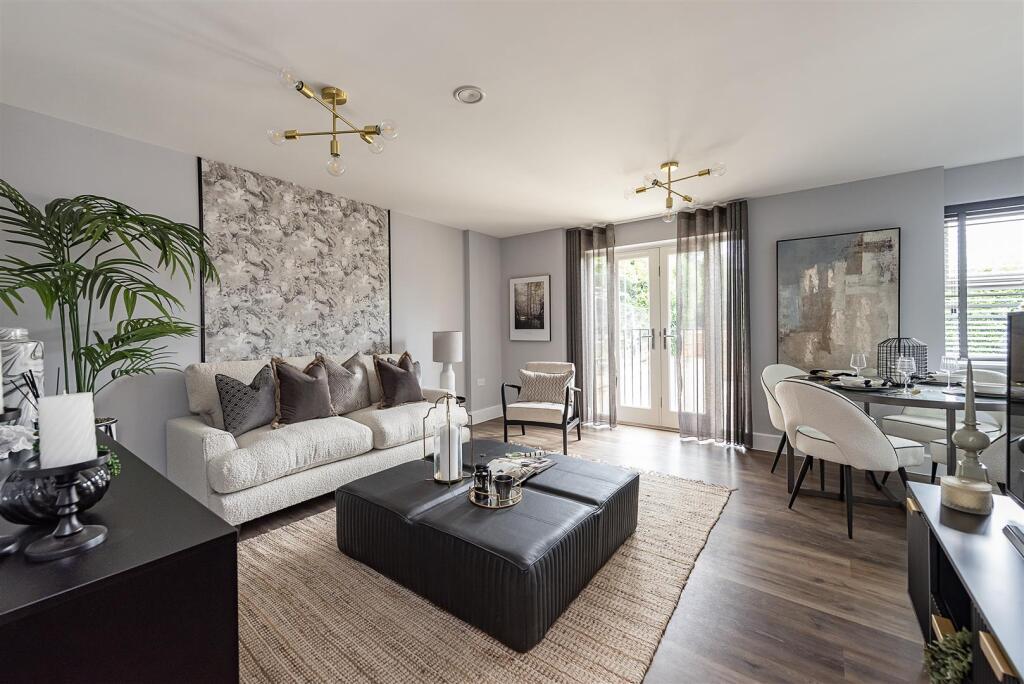 Additional property image - Bloomfield Road, Harpenden