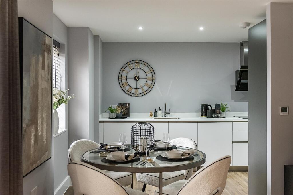 Additional property image - Bloomfield Road, Harpenden