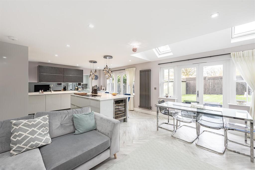 Additional property image - Crabtree Lane, Harpenden