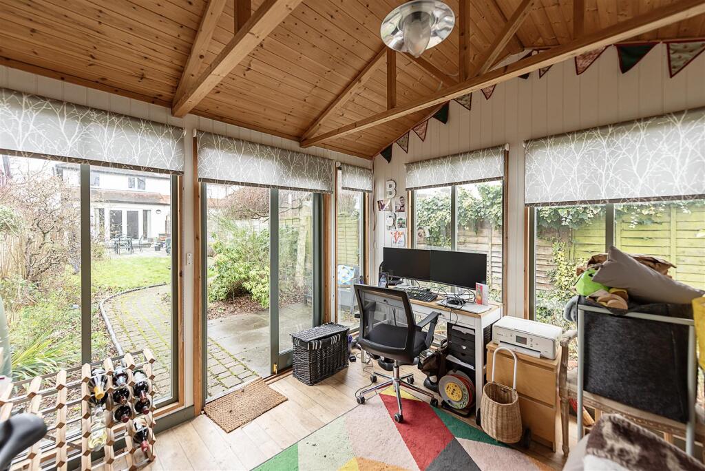 Additional property image - Harpenden Lane, Redbourn, St. Albans