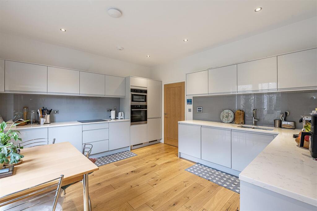 Additional image 5 of Gibbs Close, Harpenden