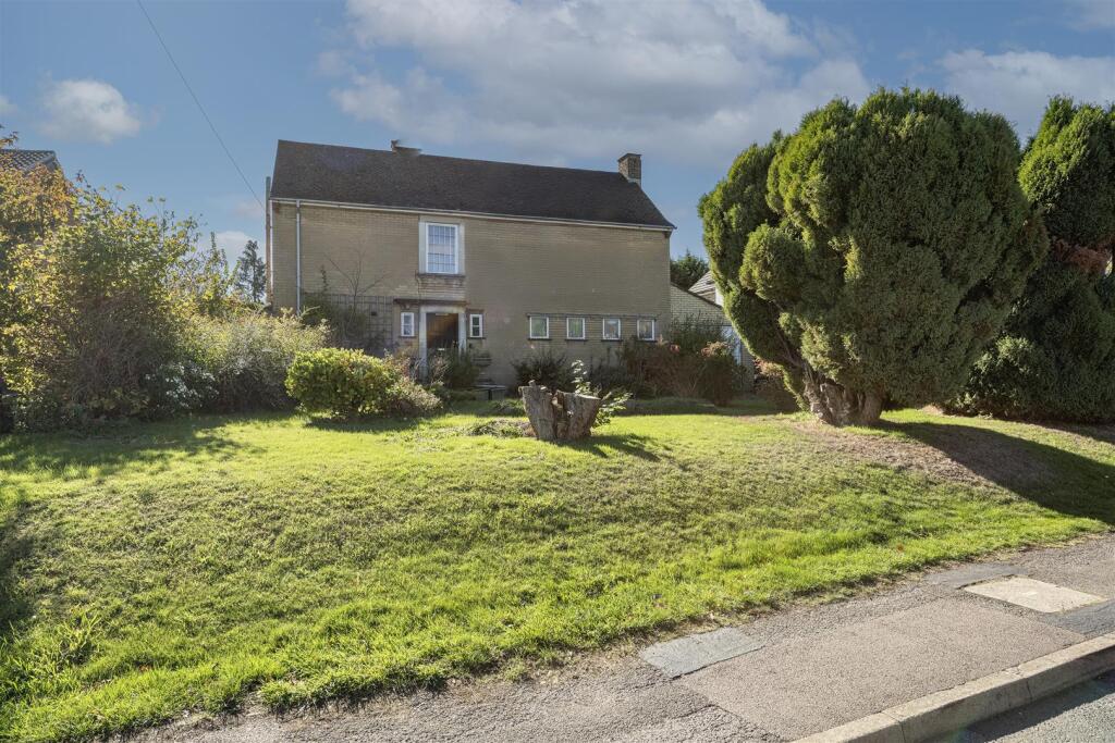 Main image of property: Wood End Road, Harpenden