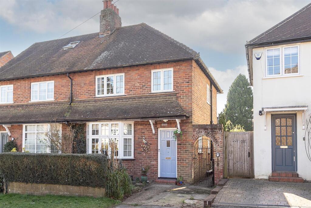Main image of property: Barnfield Road, Harpenden