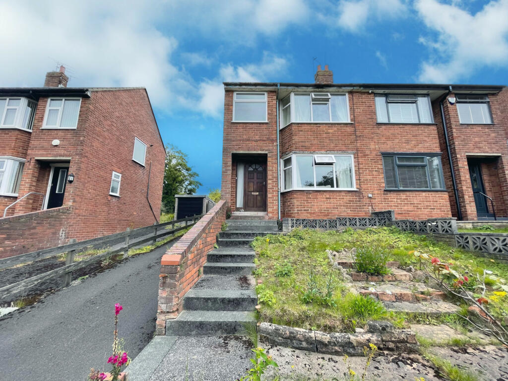 3 bedroom semidetached house for sale in Beverley Avenue, PoultonLeFylde, FY6