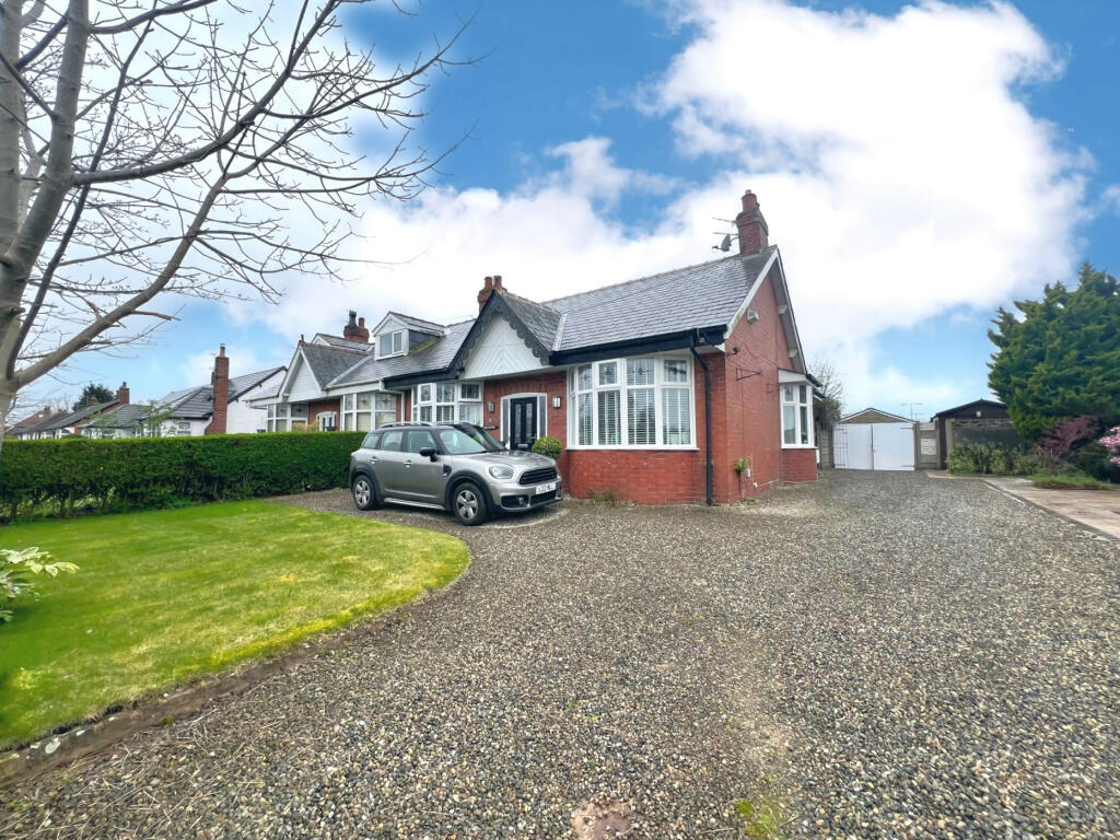 2 bedroom bungalow for sale in Pilling Lane, Preesall, FY6