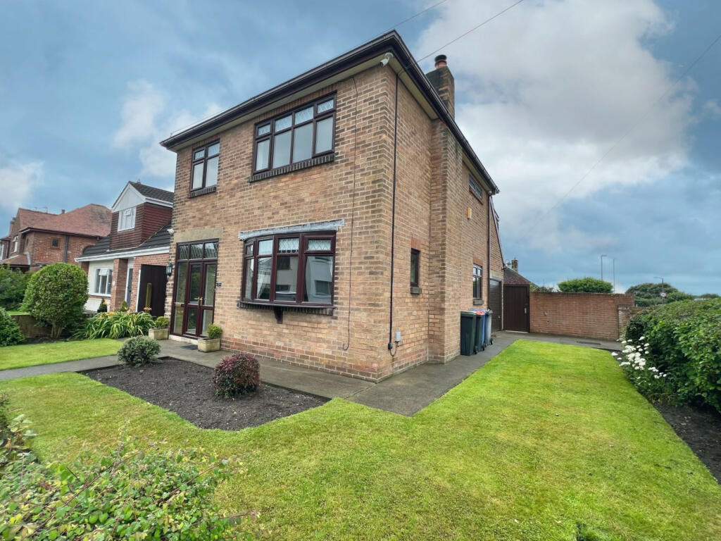 3 bedroom detached house for sale in The Ridgeway, Fleetwood, FY7