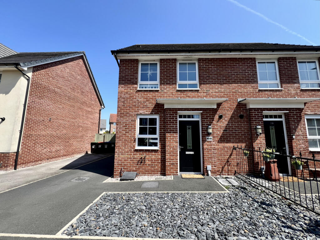 2 bedroom terraced house