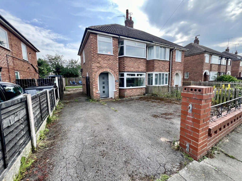 3 bedroom semi-detached house