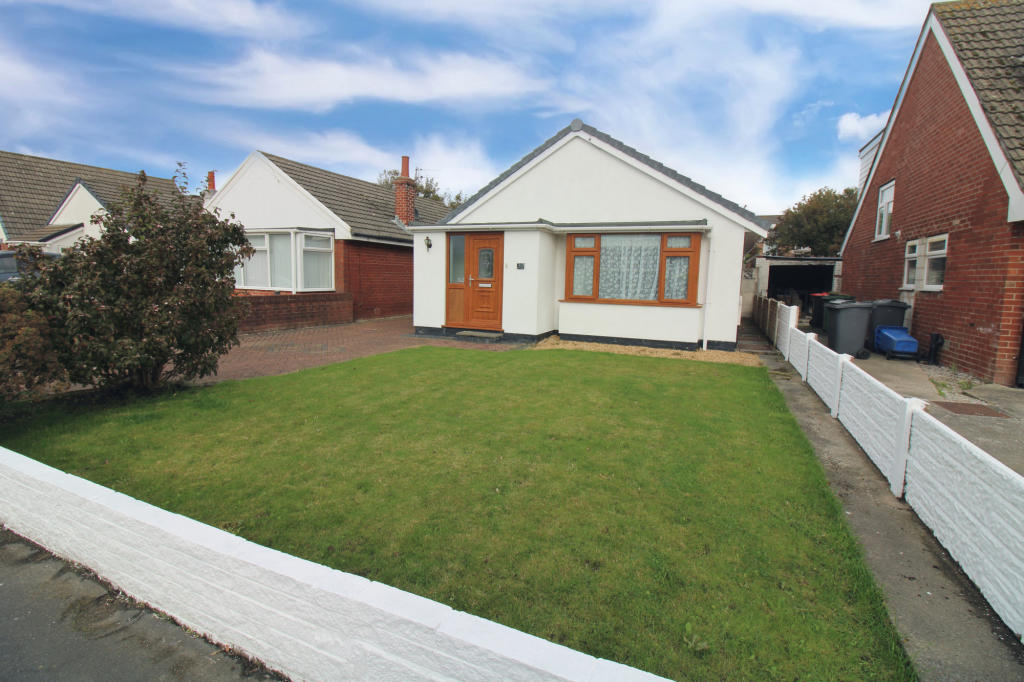 2 bedroom bungalow for sale in Meadow Avenue, Preesall, FY6
