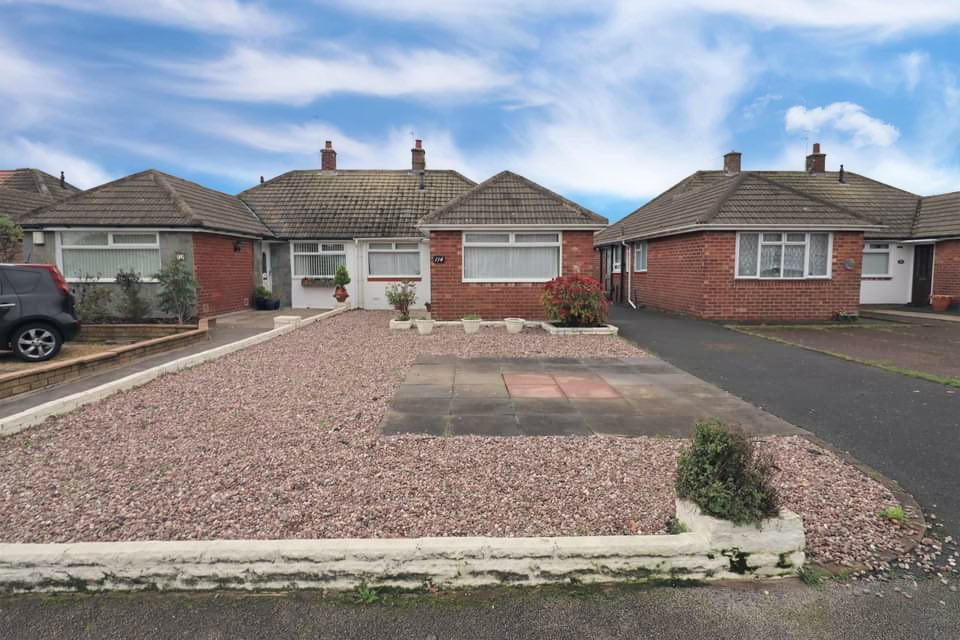 2 bedroom bungalow for sale in Luton Road, Cleveleys, FY5