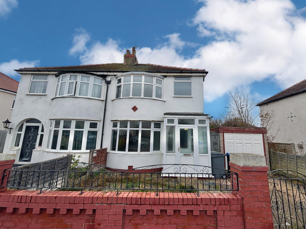 3 bedroom semi-detached house