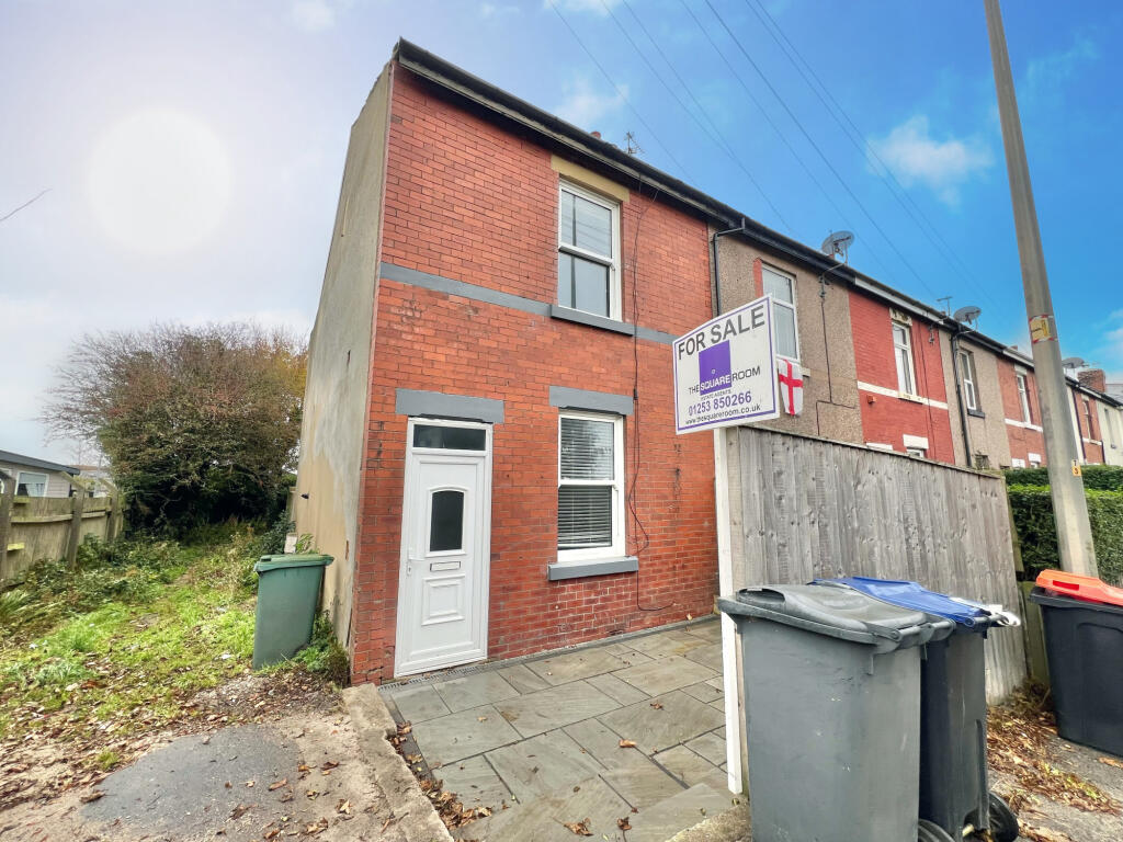 2 bedroom end of terrace house
