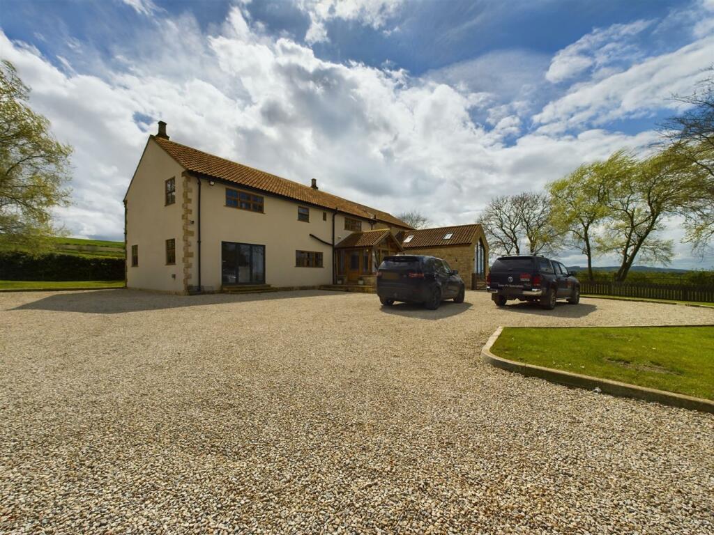 5 bedroom farm house for sale in Binnington, Staxton, Scarborough, YO12