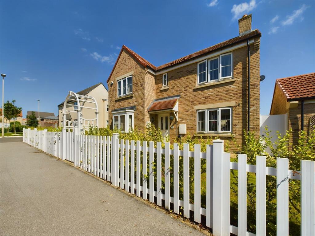 4 bedroom house for sale in Ramsdale Walk, Middle Deepdale, Scarborough